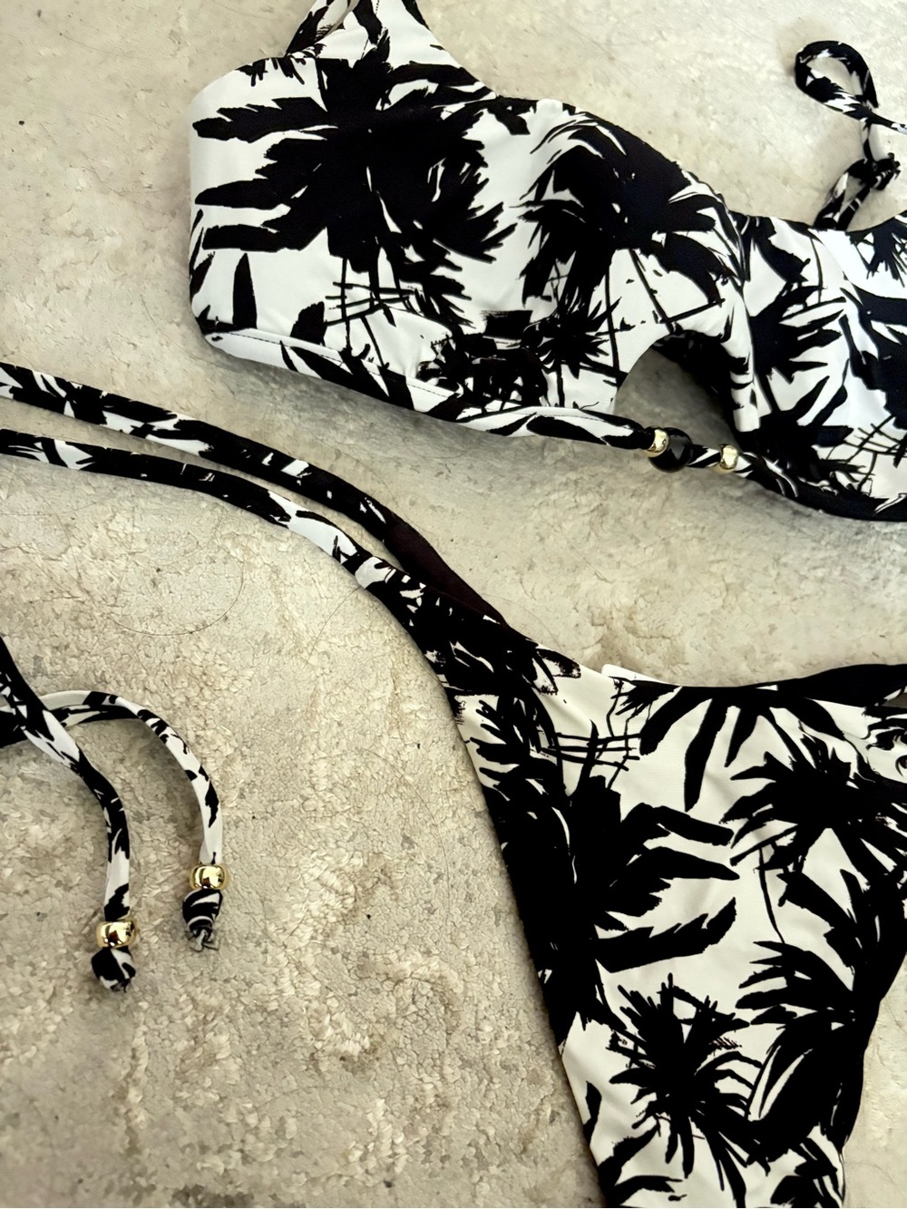 NWT❗️Black & White Palm Print Tie-Side Bikini - Picture 2 of 3